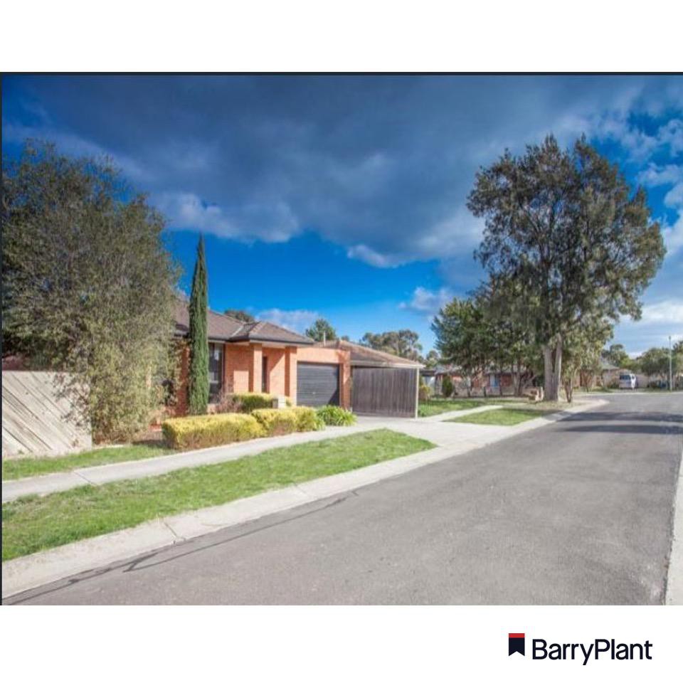 2/20 Turnburry Dve, Sunbury, VIC 3429 - Thumbnail 2 - 29/10/2021
