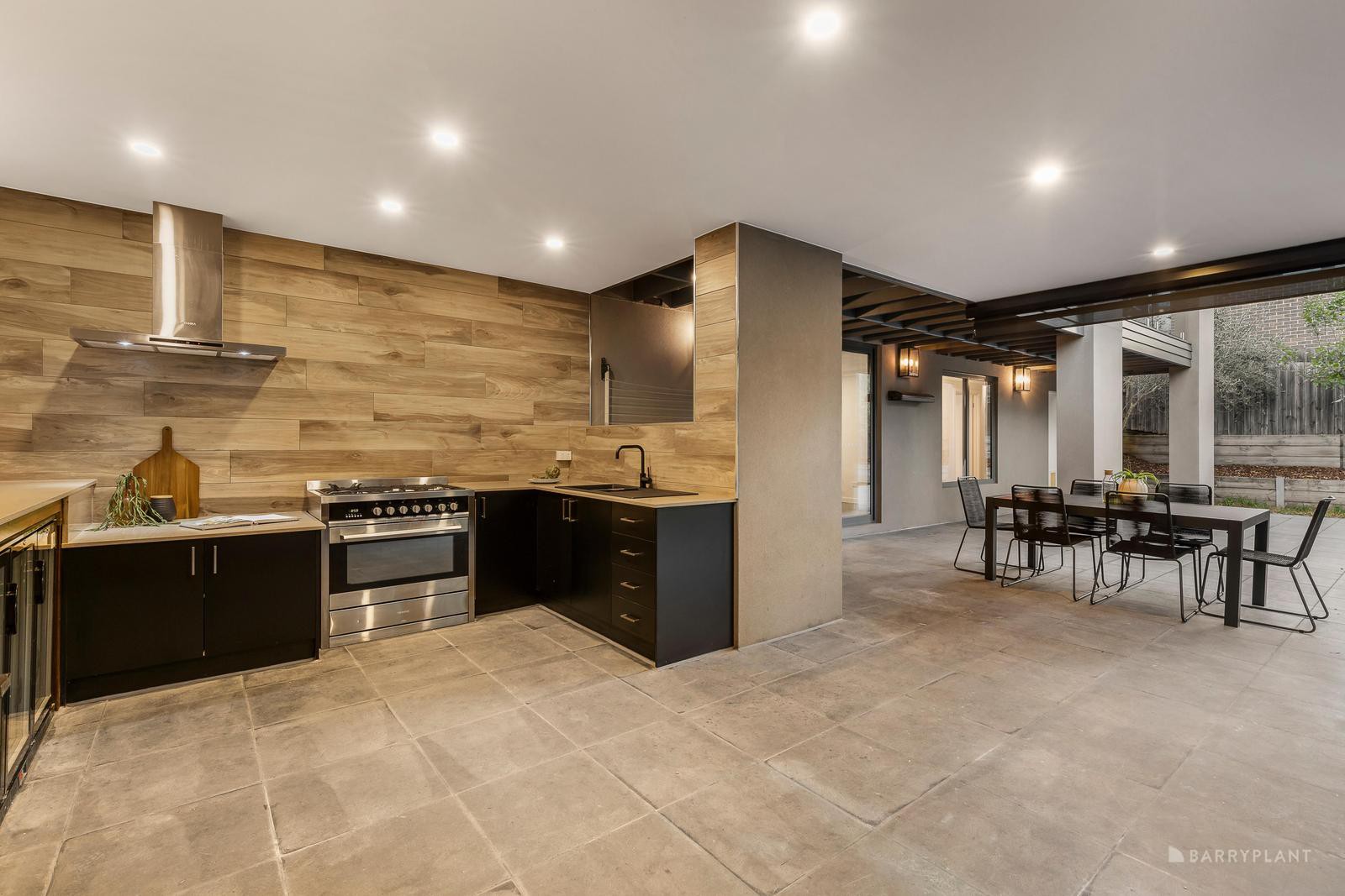 2/209 Rattray Road, Montmorency, VIC 3094 - Thumbnail 2 - 06/03/2025