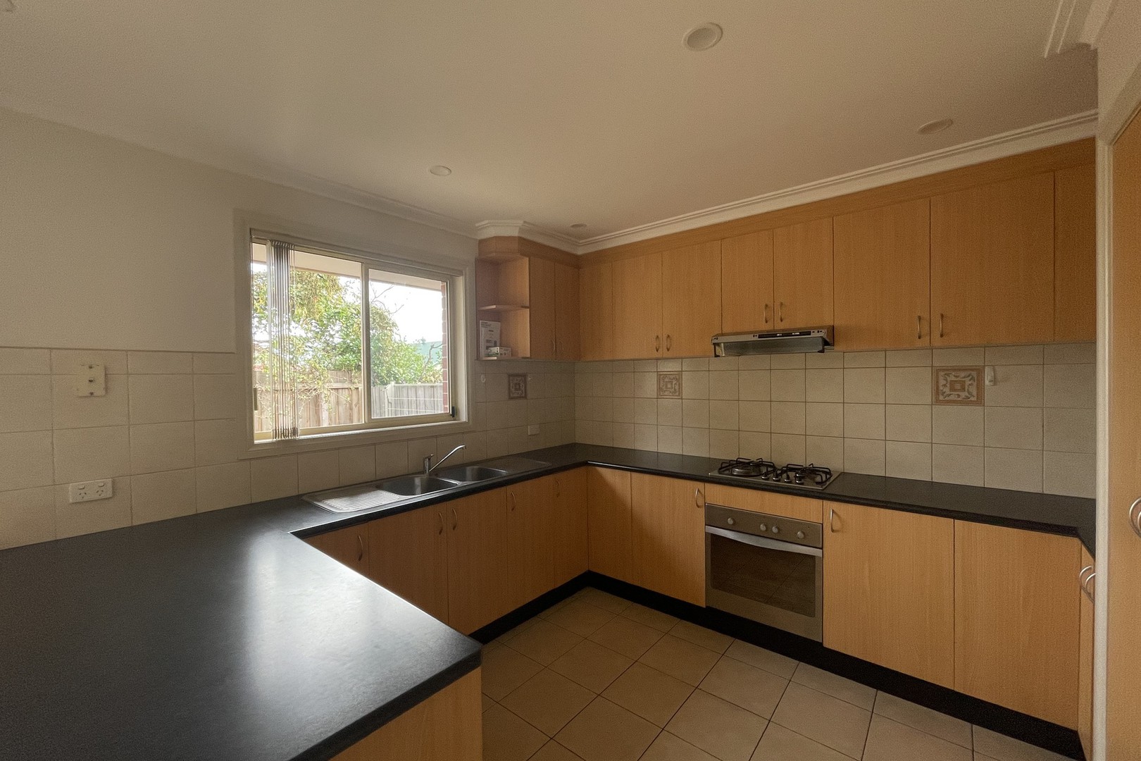 2/21 Byfield Street, Reservoir, VIC 3073, Reservoir - Thumbnail 2