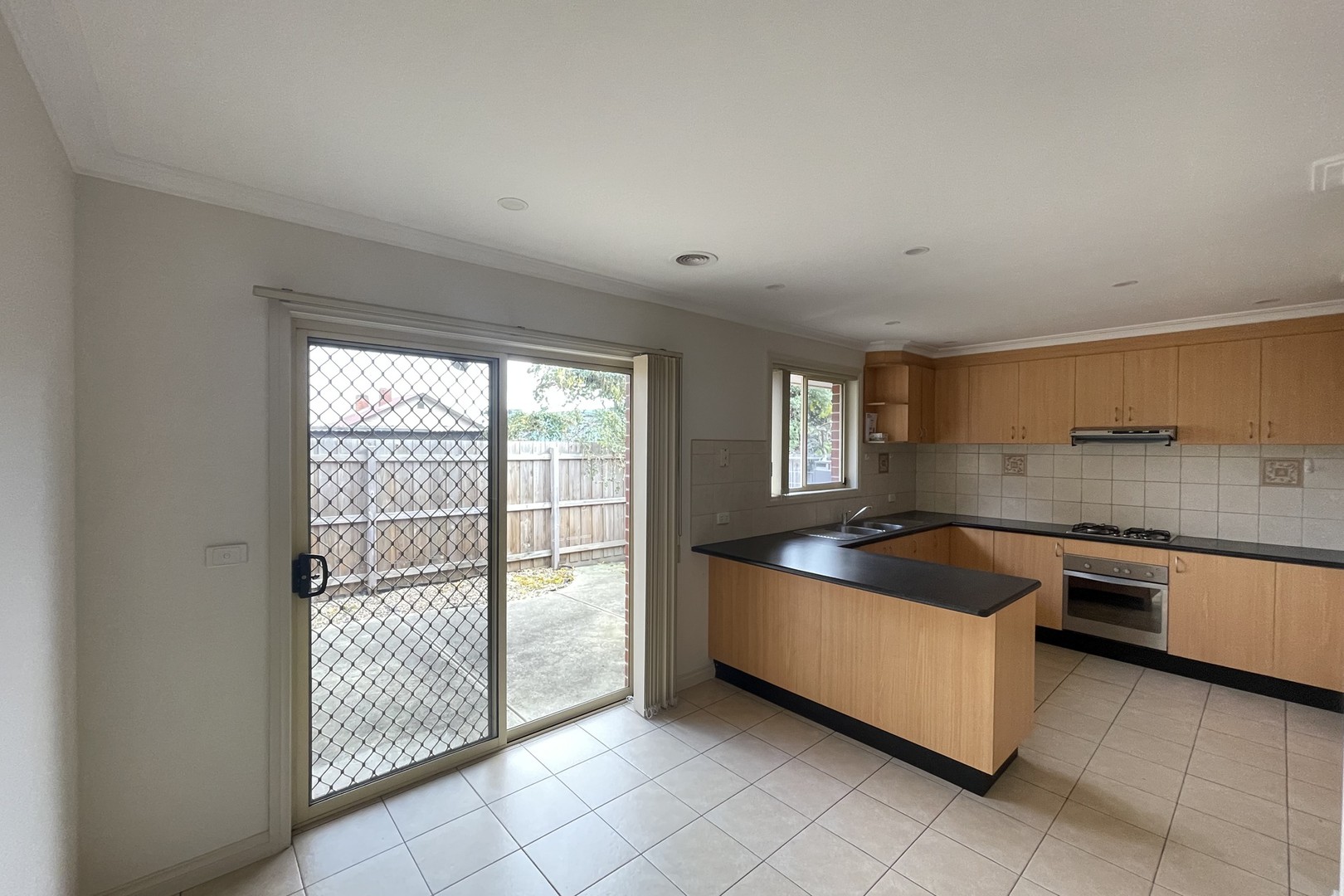 2/21 Byfield Street, Reservoir, VIC 3073, Reservoir - Thumbnail 3