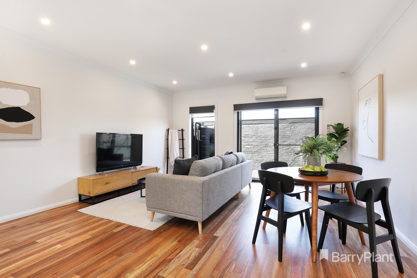 2/21 Caringa StreetPascoe Vale, VIC 3044, Pascoe Vale - Thumbnail 4