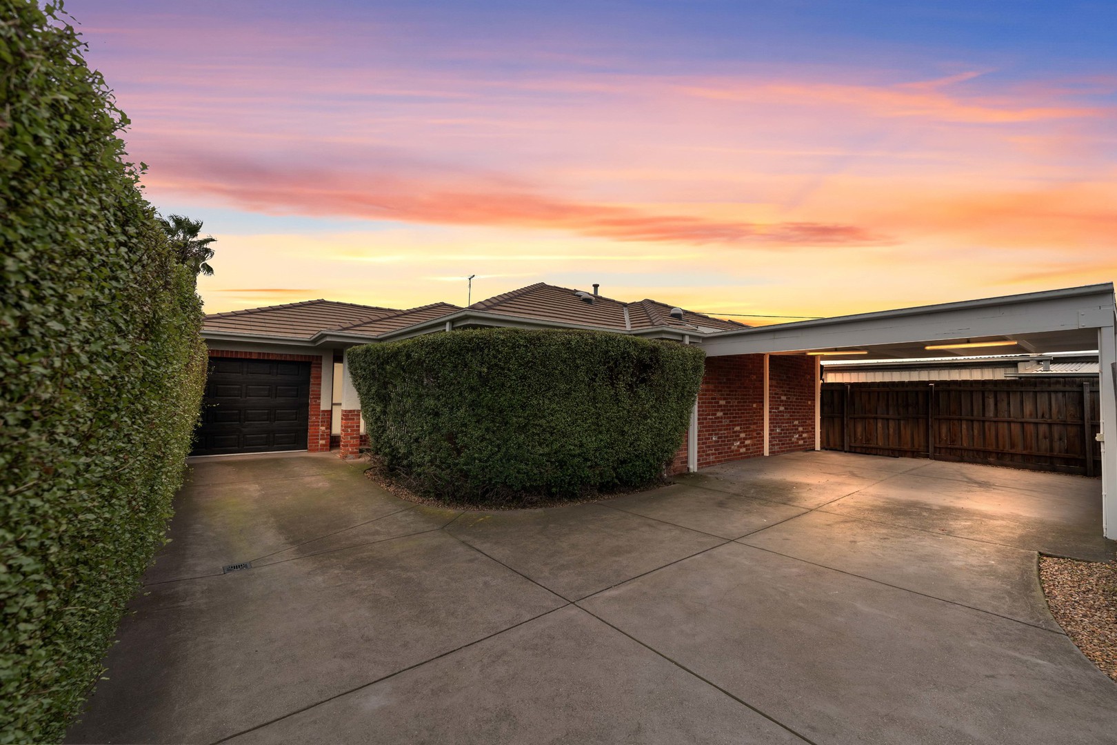 2/21 Oberon Avenue, St Albans, VIC 3021, St Albans - Thumbnail 2