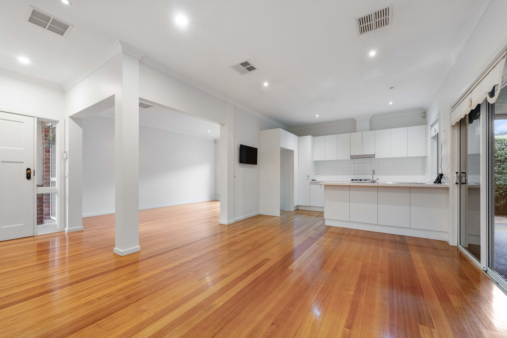 2/21 Oberon Avenue, St Albans, VIC 3021, St Albans - Thumbnail 3