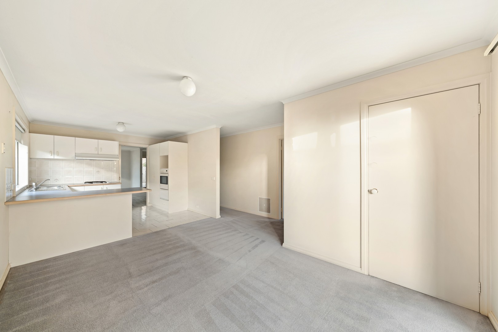 2/21 Pine Road, Bayswater, VIC 3153 - Thumbnail 1 - 11/06/2026