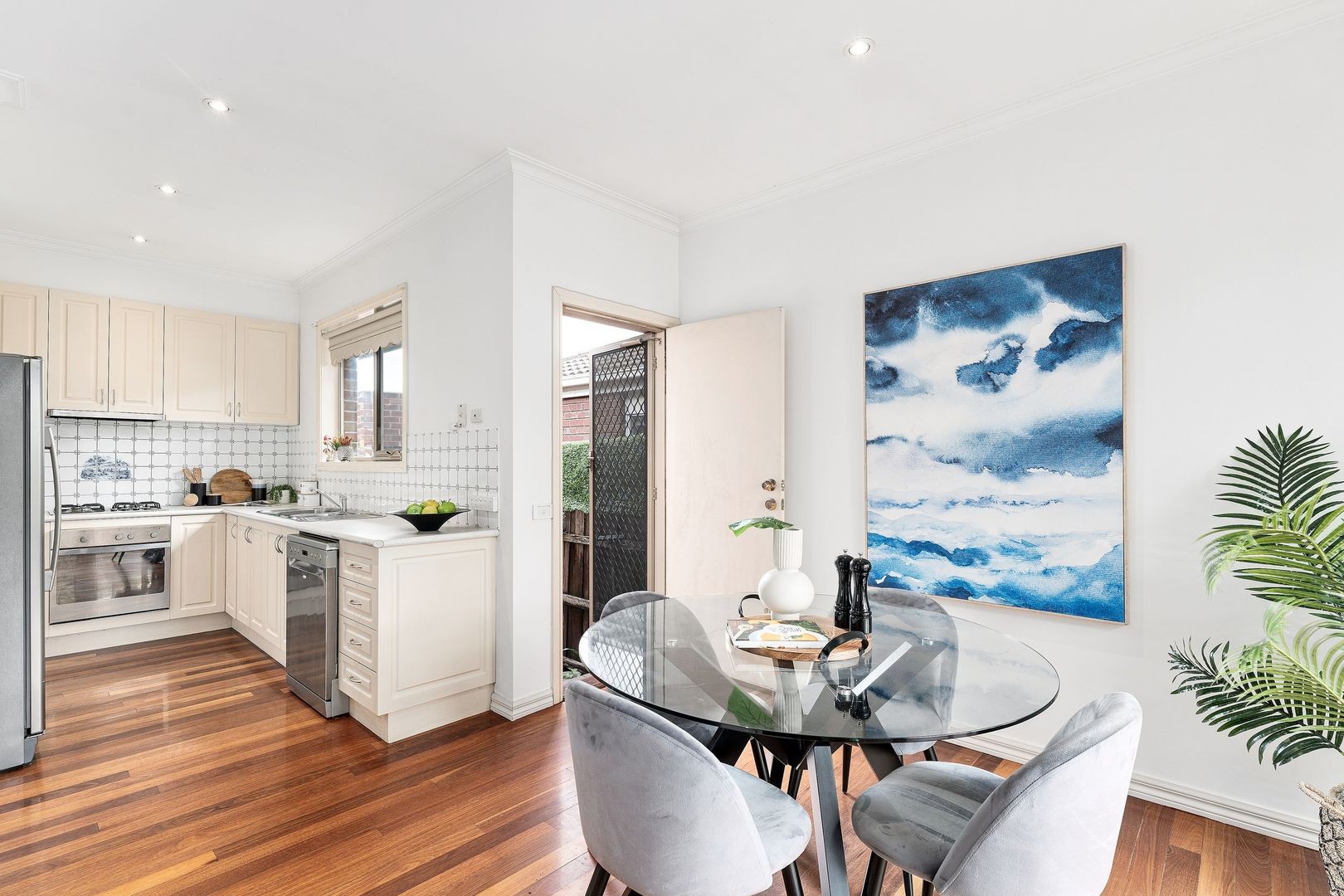 2/21 Ross Street, Niddrie, VIC 3042, Niddrie - Thumbnail 4