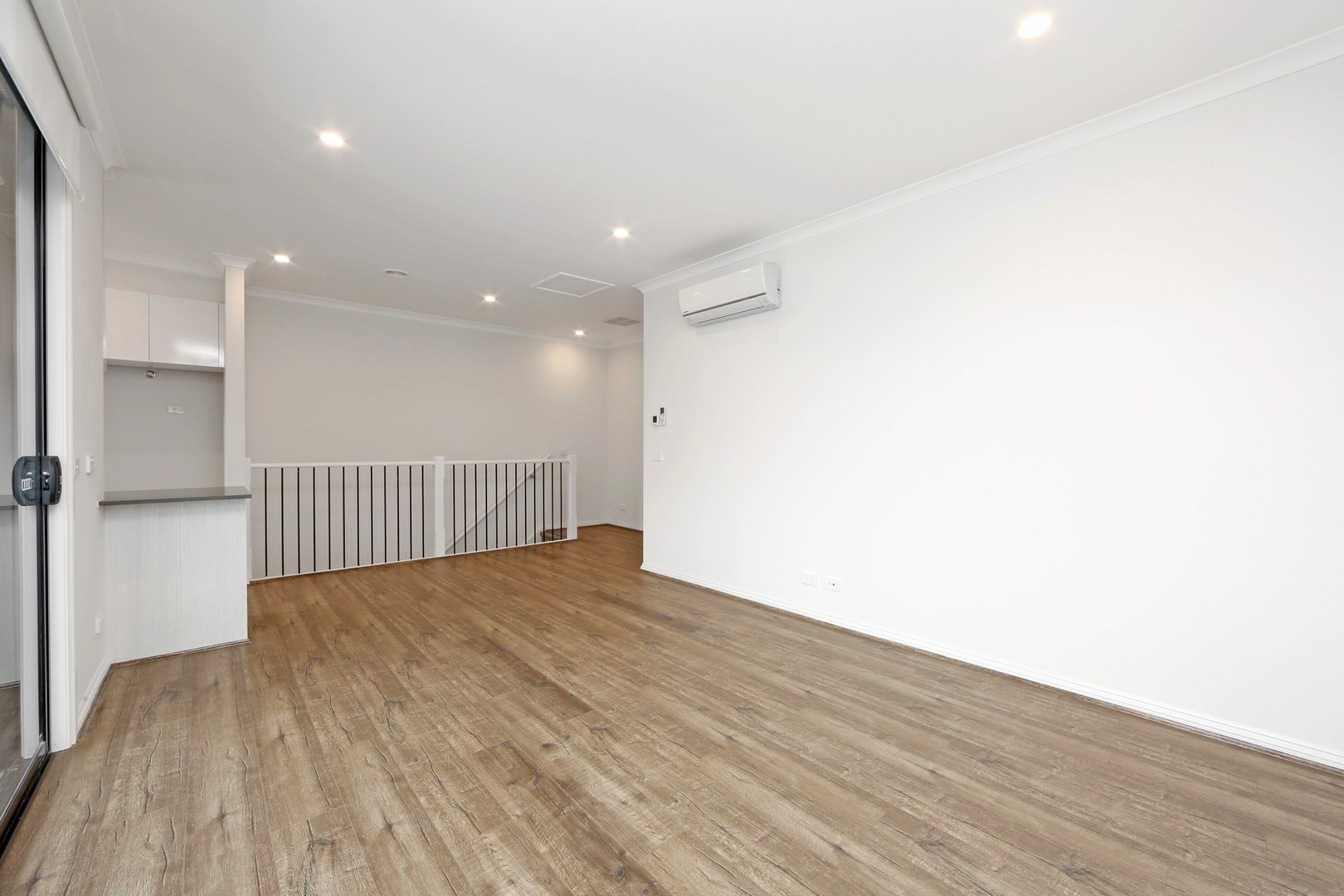 2/21 Stamford Crescent, Rowville, VIC 3178, Rowville - Thumbnail 2
