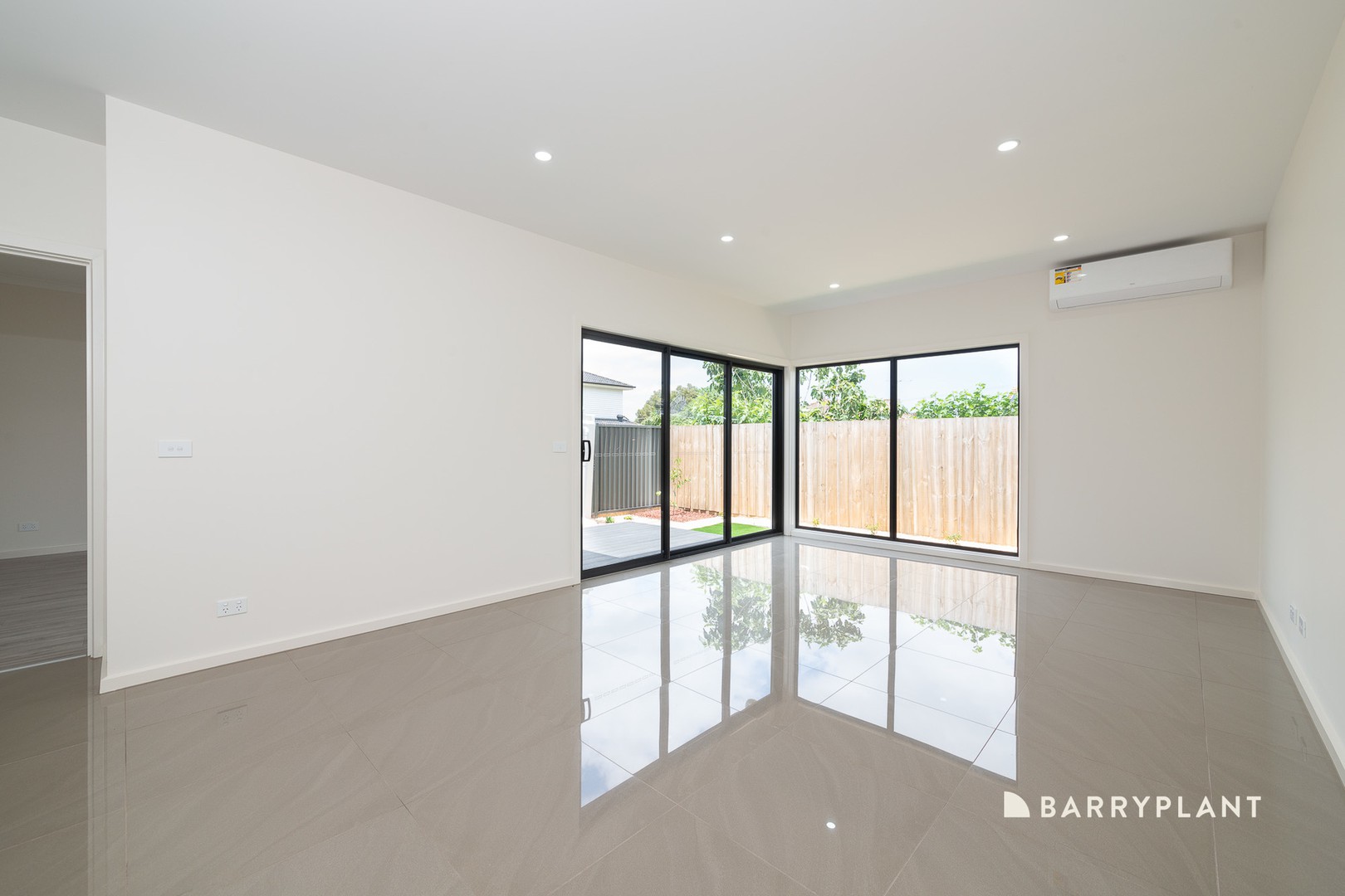 2/21 View Street, Glenroy, VIC 3046, Glenroy - Thumbnail 2
