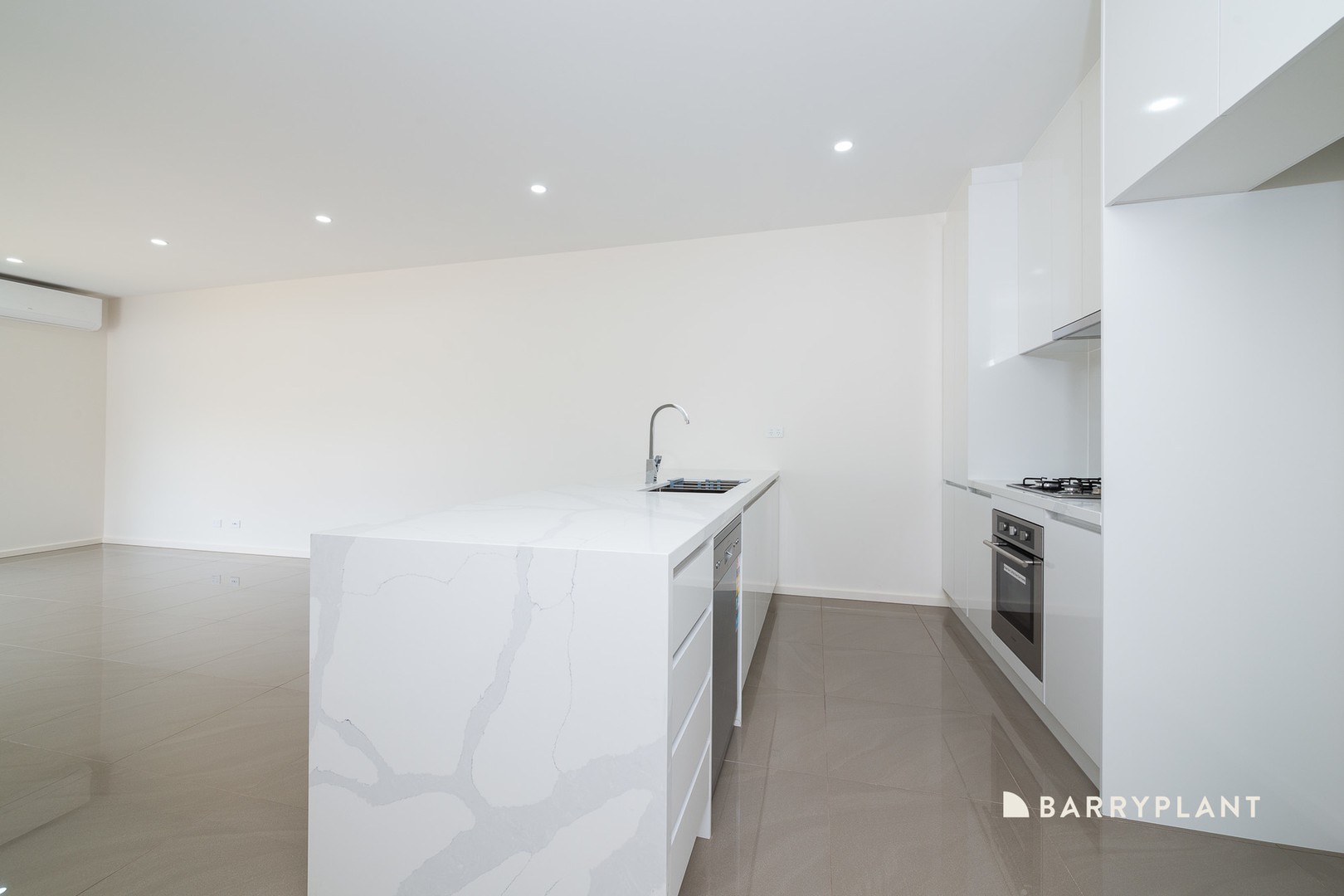 2/21 View Street, Glenroy, VIC 3046, Glenroy - Thumbnail 3