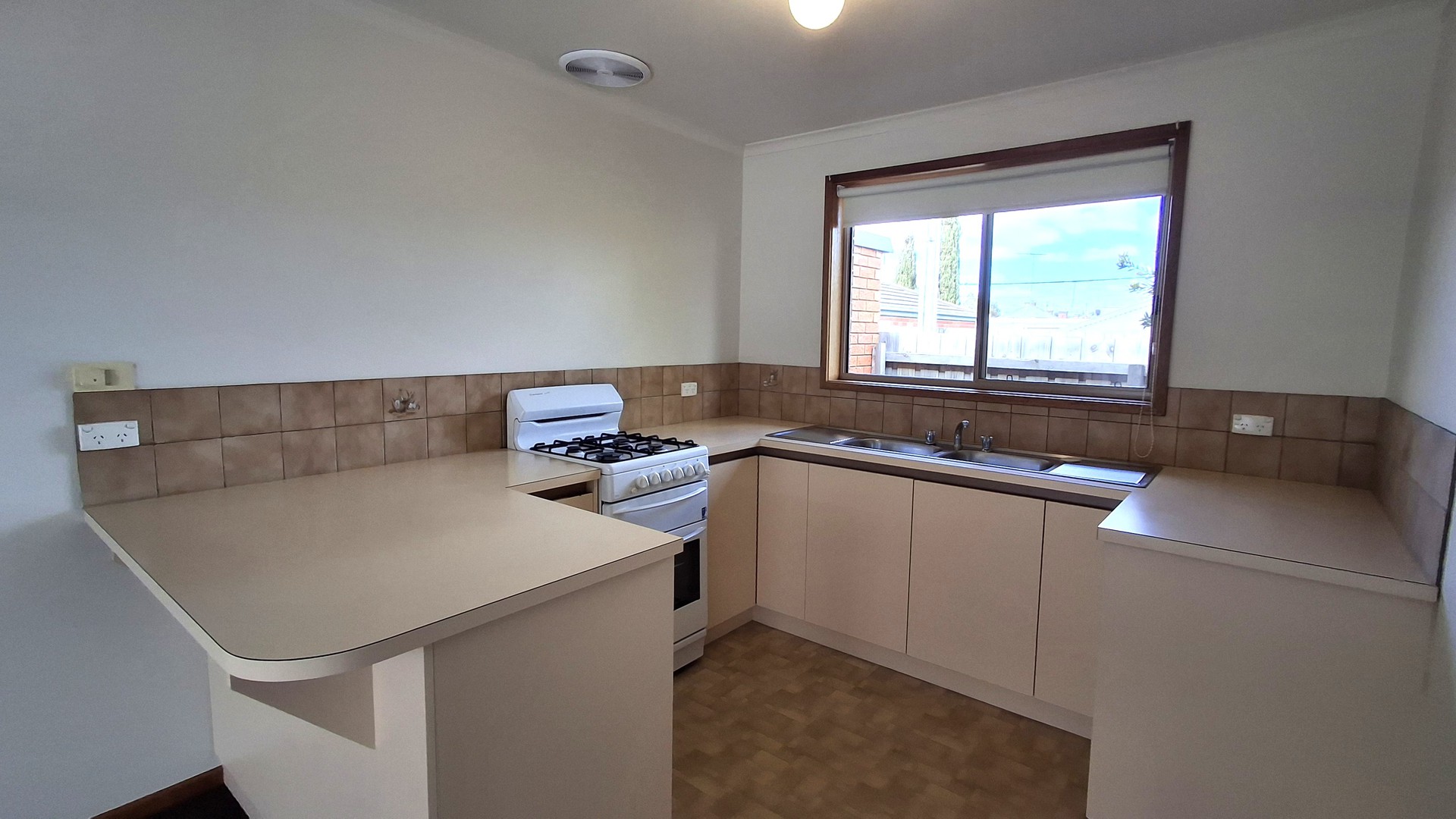 2/210 Bellerine Street, South Geelong, VIC 3220 - Thumbnail 2 - 28/09/2026