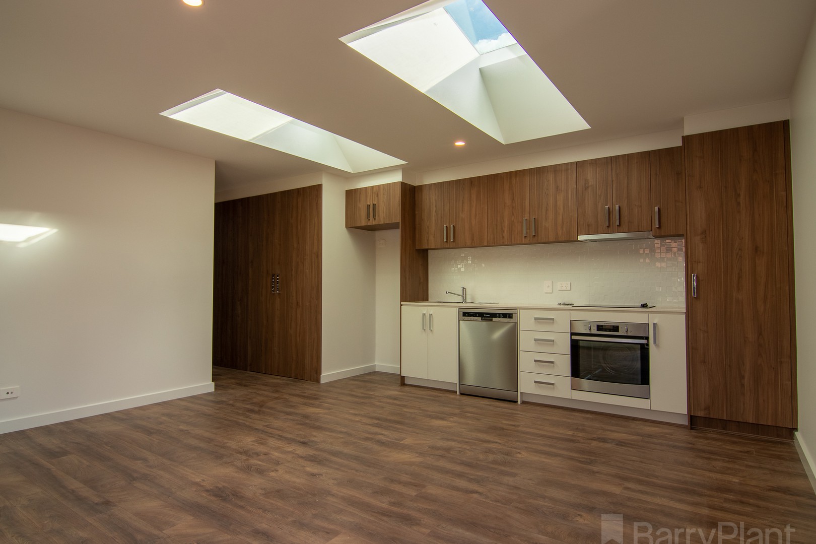 2/216-218 Holdsworth Road, North Bendigo, VIC 3550 - Thumbnail 2 - 15/03/2024