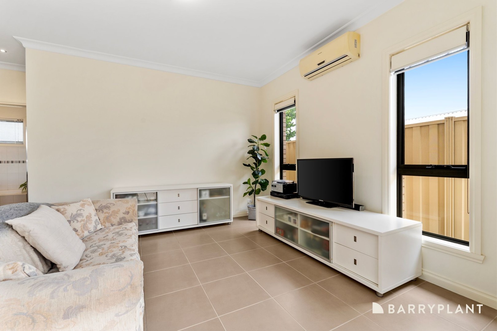2/22 Bangerang Avenue, Sunshine North, VIC 3020 - Thumbnail 2 - 09/10/2025