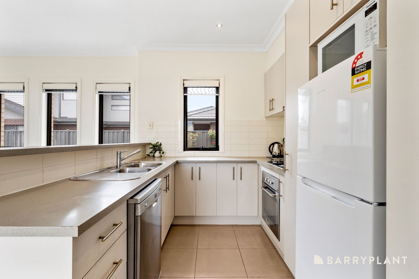 2/22 Bangerang Avenue, Sunshine North, VIC 3020, Sunshine North - Thumbnail 4
