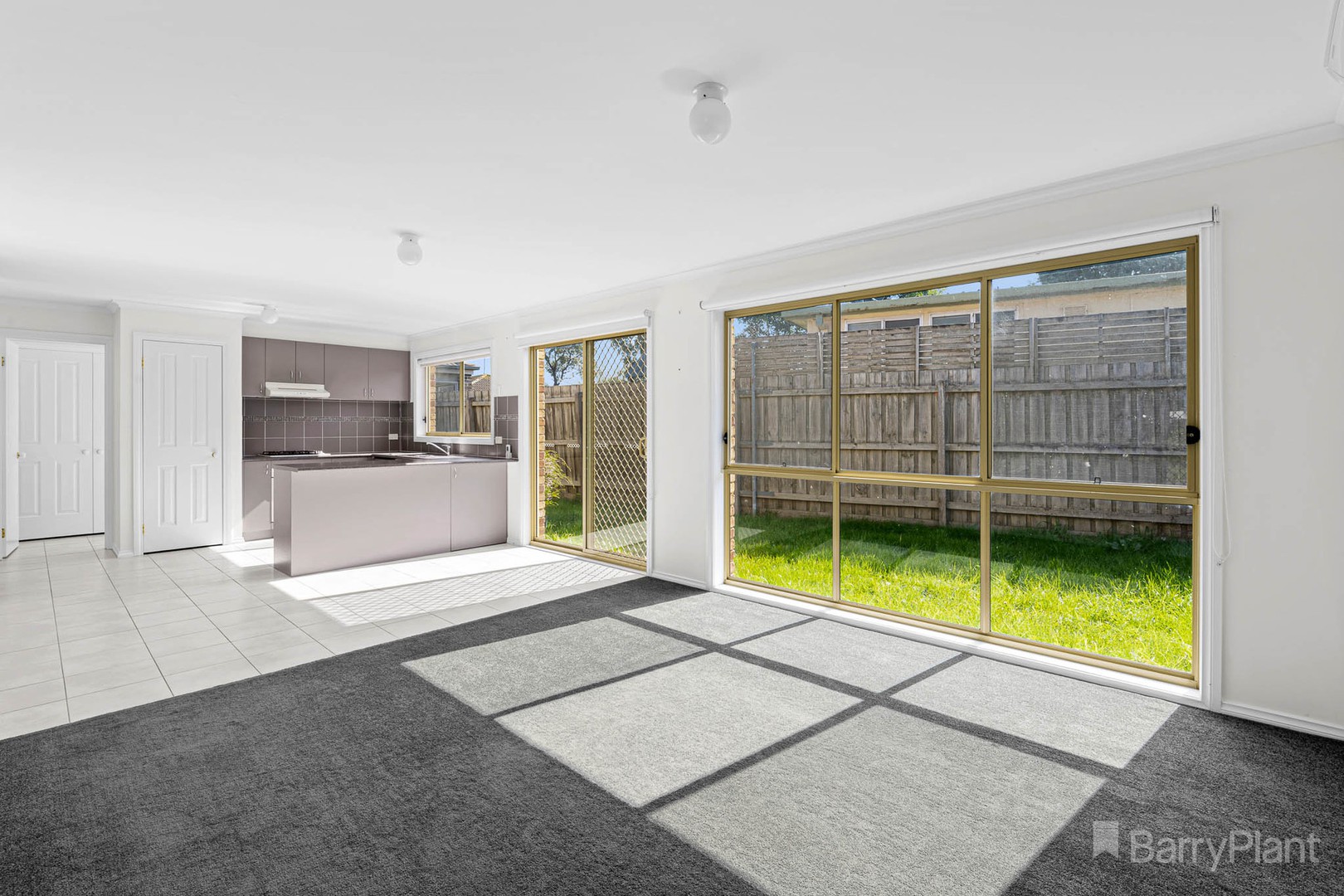 2/22 Cameron Way, Pakenham, VIC 3810, Pakenham - Thumbnail 2