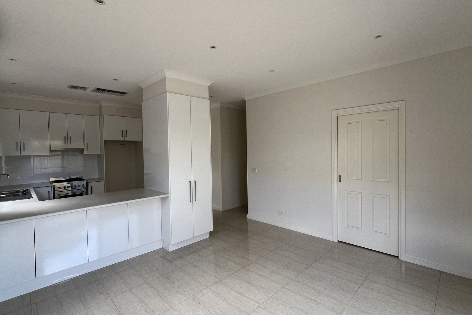 2/22 Doolan Street, Reservoir, VIC 3073, Reservoir - Thumbnail 3
