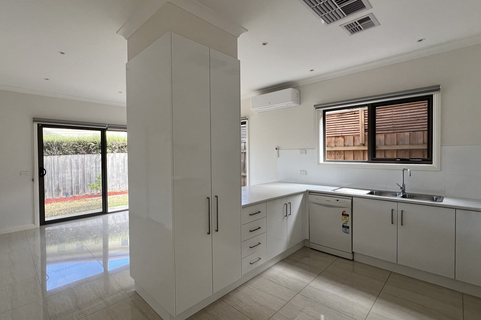 2/22 Doolan Street, Reservoir, VIC 3073, Reservoir - Thumbnail 4