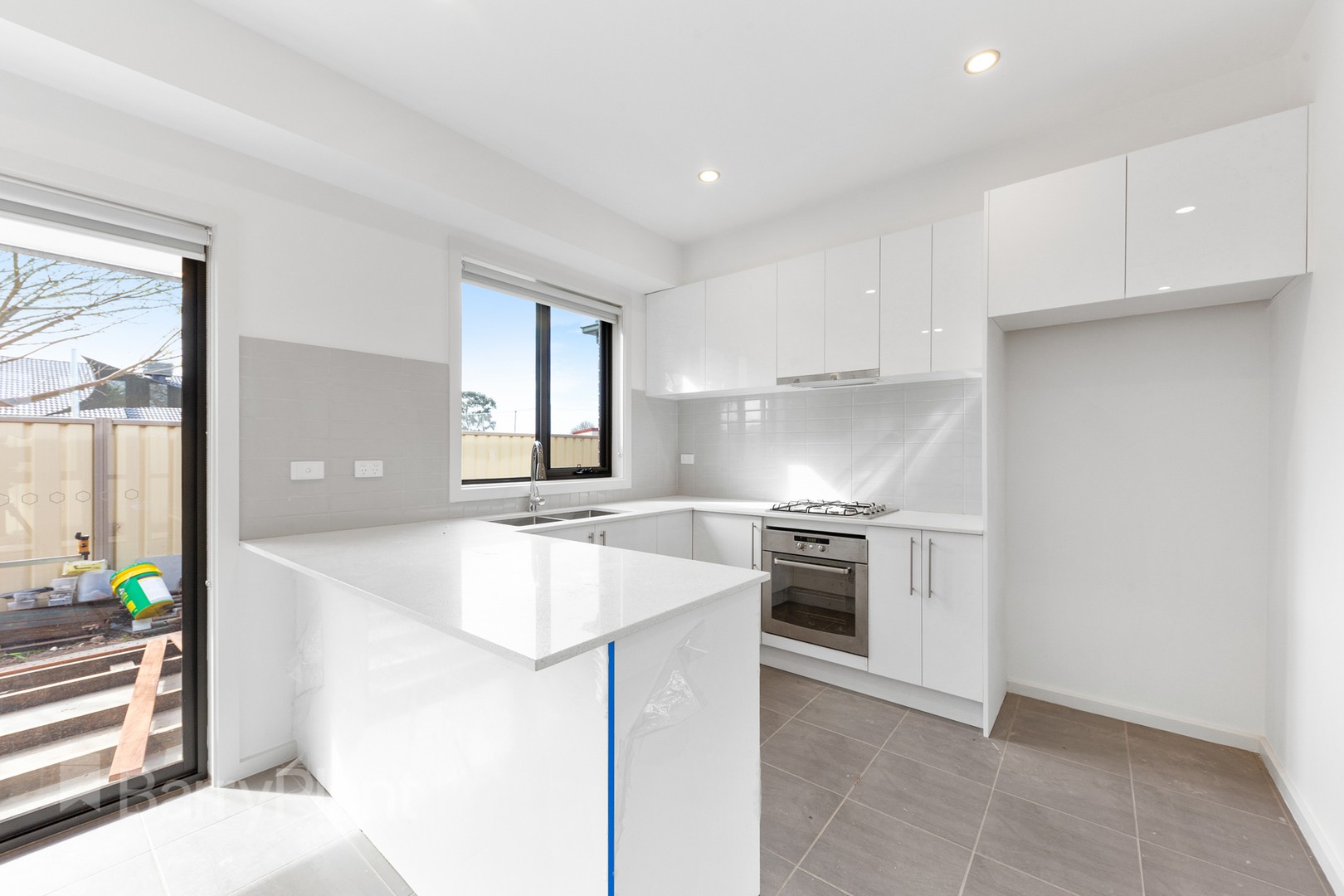 2/22 Grace Street, St Albans, VIC 3021 - Thumbnail 2 - 11/04/2023