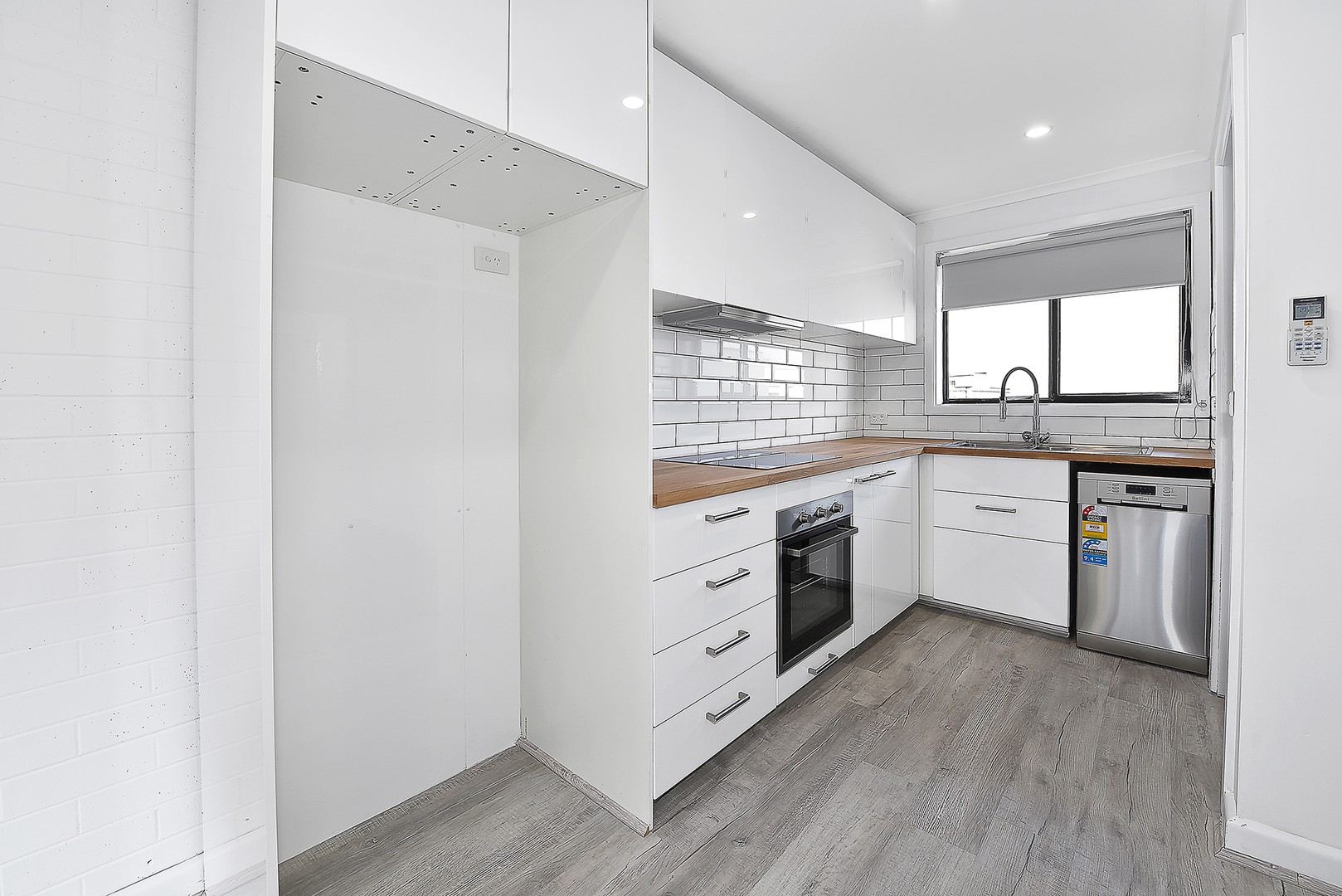 2/22 Laurence Avenue, Airport West, VIC 3042, Airport West - Thumbnail 2