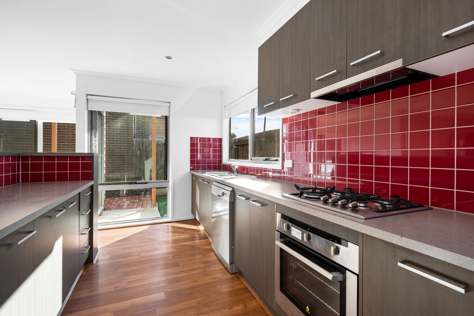 2/22 Vines Road, Hamlyn Heights, VIC 3215 - Thumbnail 2 - 15/05/2025