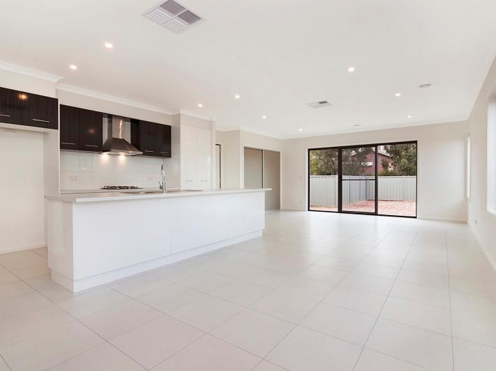 2/22a Emmett Street, Golden Square, VIC 3555 - Thumbnail 2 - 24/08/2022