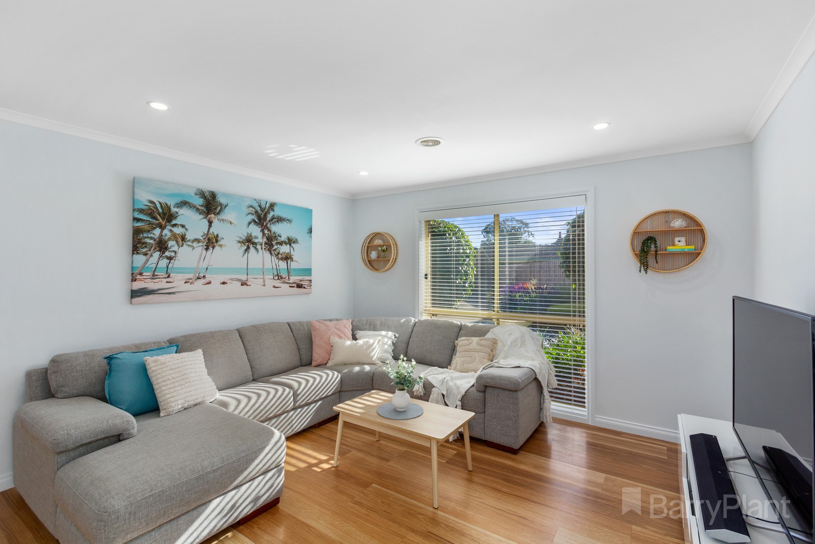 2/23 Coolibah Crescent, Bayswater, VIC 3153, Bayswater - Thumbnail 2