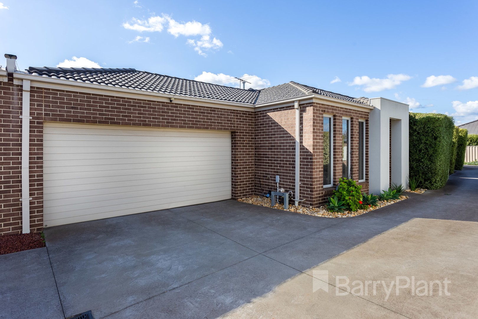 2/23 Tenerrife Crescent, Point Cook, VIC 3030, Point Cook - Thumbnail 2