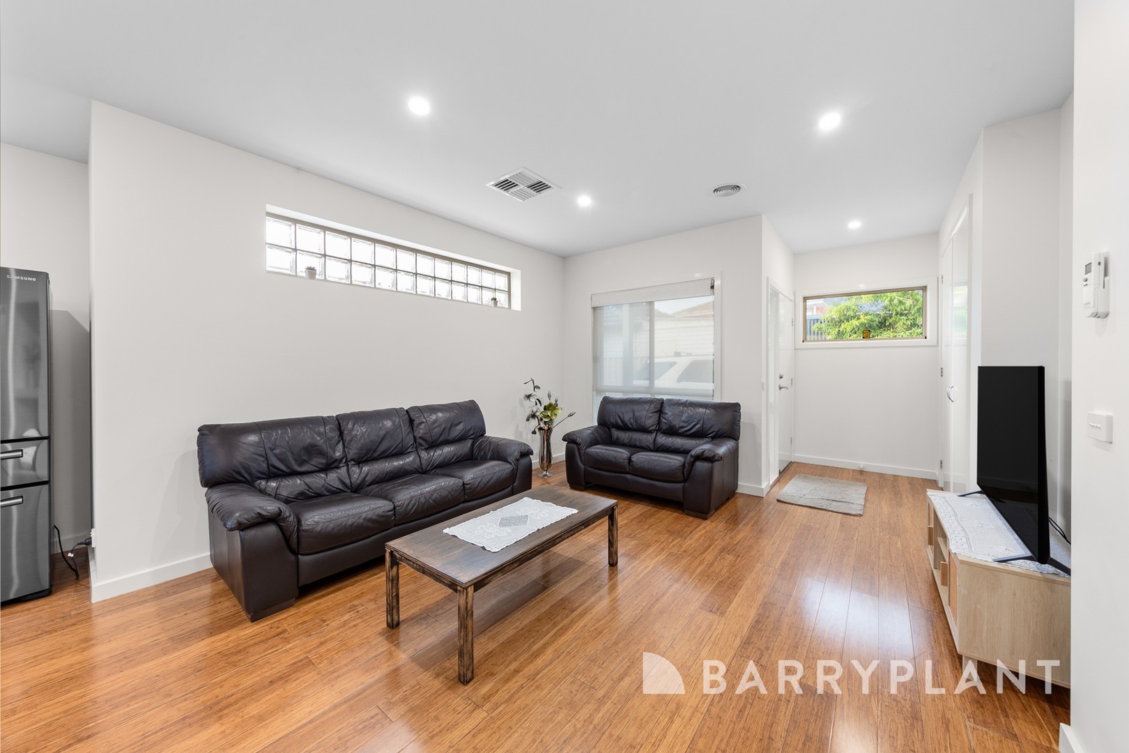 2/23 Woods Street, St Albans, VIC 3021, St Albans - Thumbnail 2