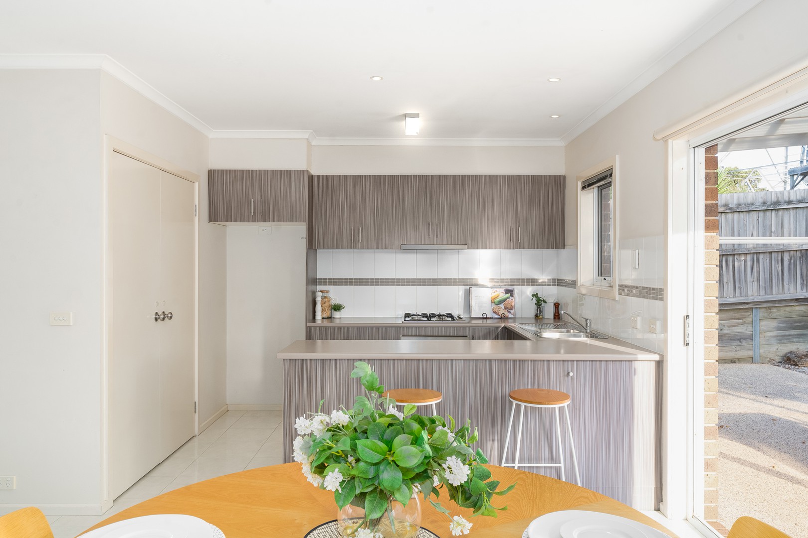 2/230 South Valley Road, Highton, VIC 3216 - Thumbnail 2 - 05/05/2026