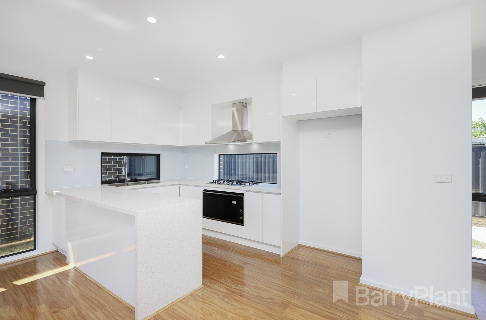 2/24 Delacey Street, Maidstone, VIC 3012, Maidstone - Thumbnail 2