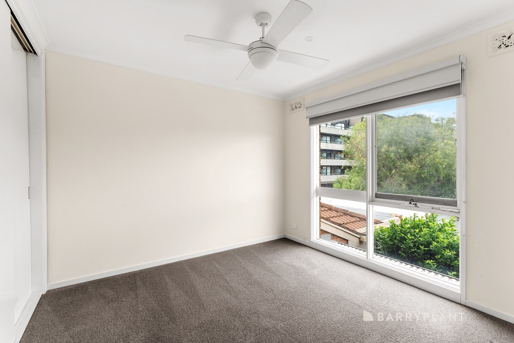 2/24 Queen Street, Essendon, VIC 3040, Essendon - Thumbnail 4