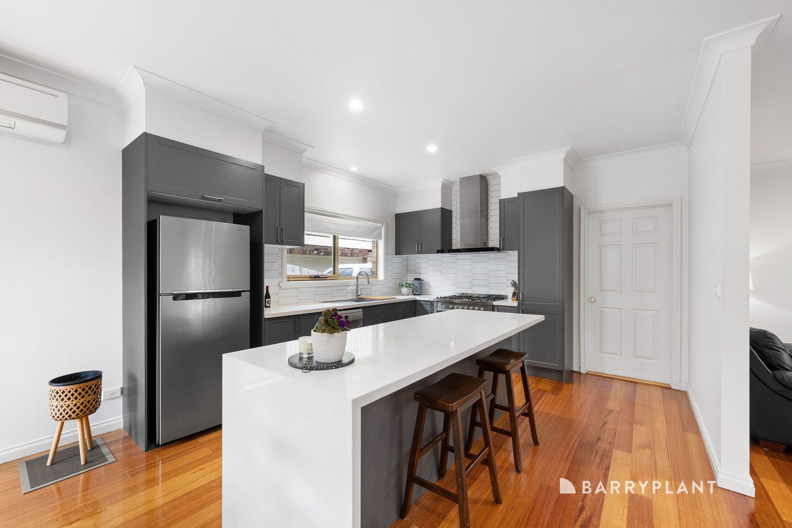 2/24 Railway Road, Briar Hill, VIC 3088, Briar Hill - Thumbnail 5