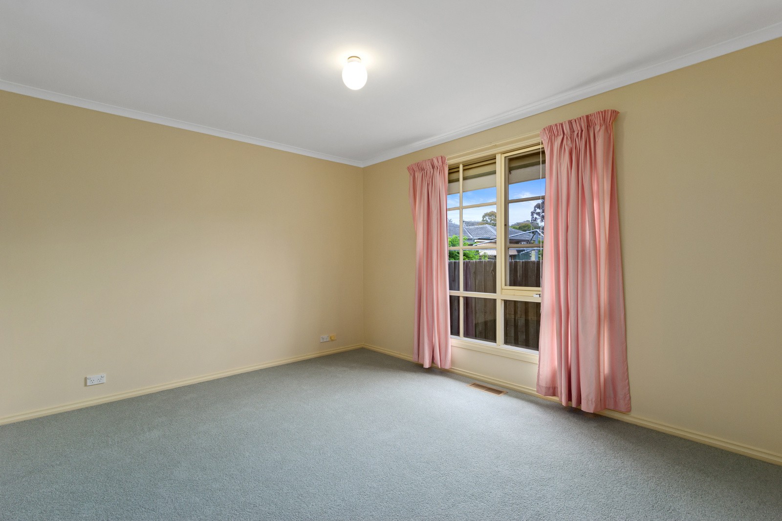 2/24 Stirling Street, Ferntree Gully, VIC 3156, Ferntree Gully - Thumbnail 2