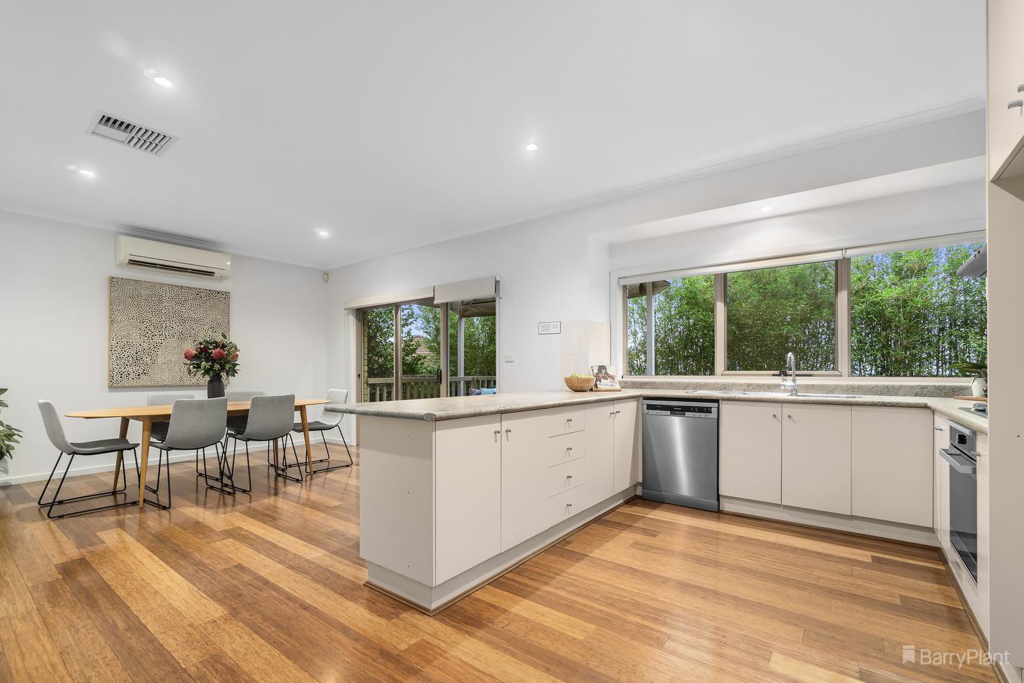 2/24 Westwood Drive, Bulleen, VIC 3105, Bulleen - Thumbnail 3