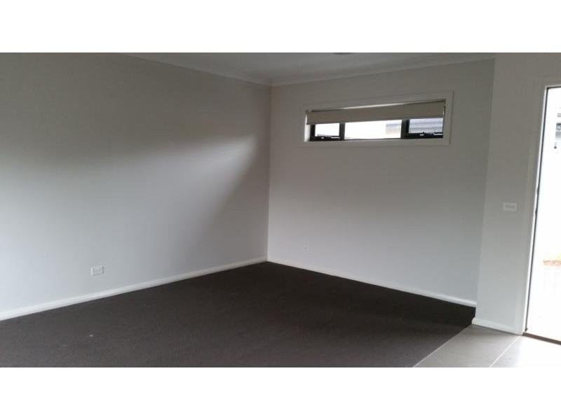 2/24 Willow Avenue, St Albans, VIC 3021, St Albans - Thumbnail 3