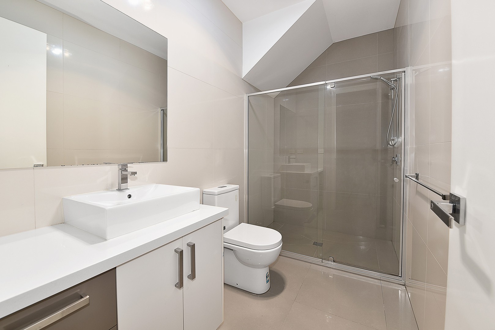 2/248 Pascoe Vale  Road, Essendon, VIC 3040, Essendon - Thumbnail 2