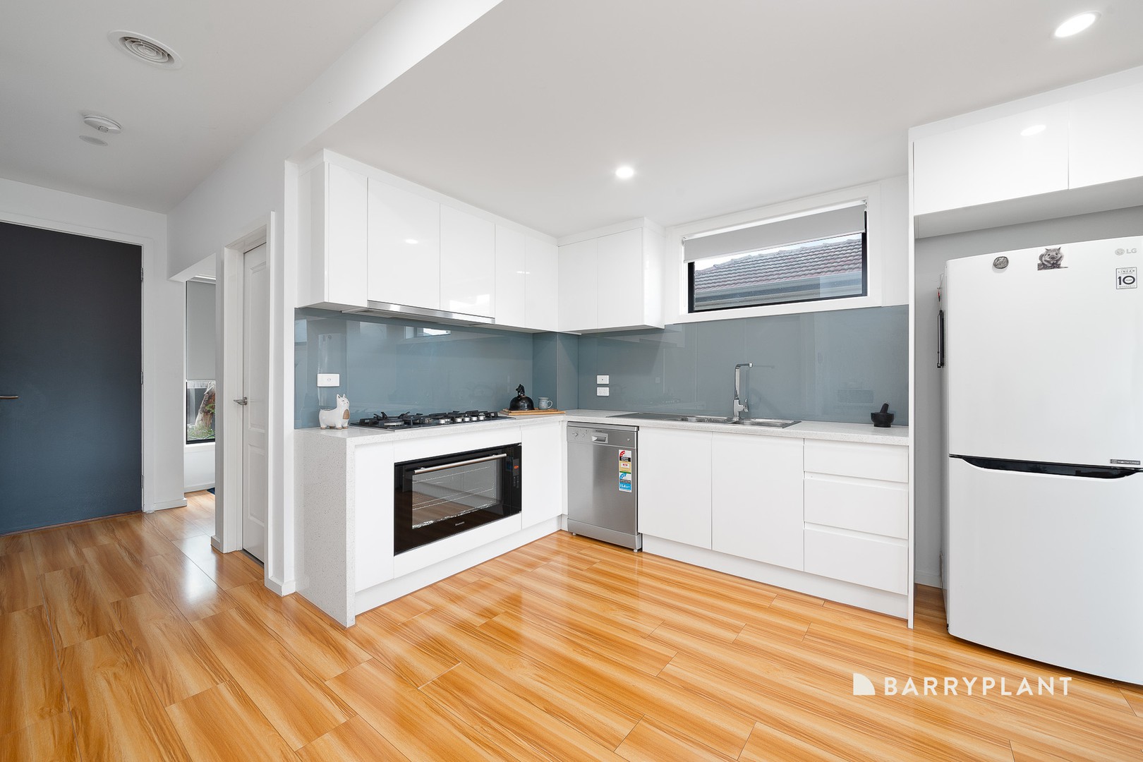 2/25 Dickens Street, Lalor, VIC 3075 - Thumbnail 2 - 04/09/2025