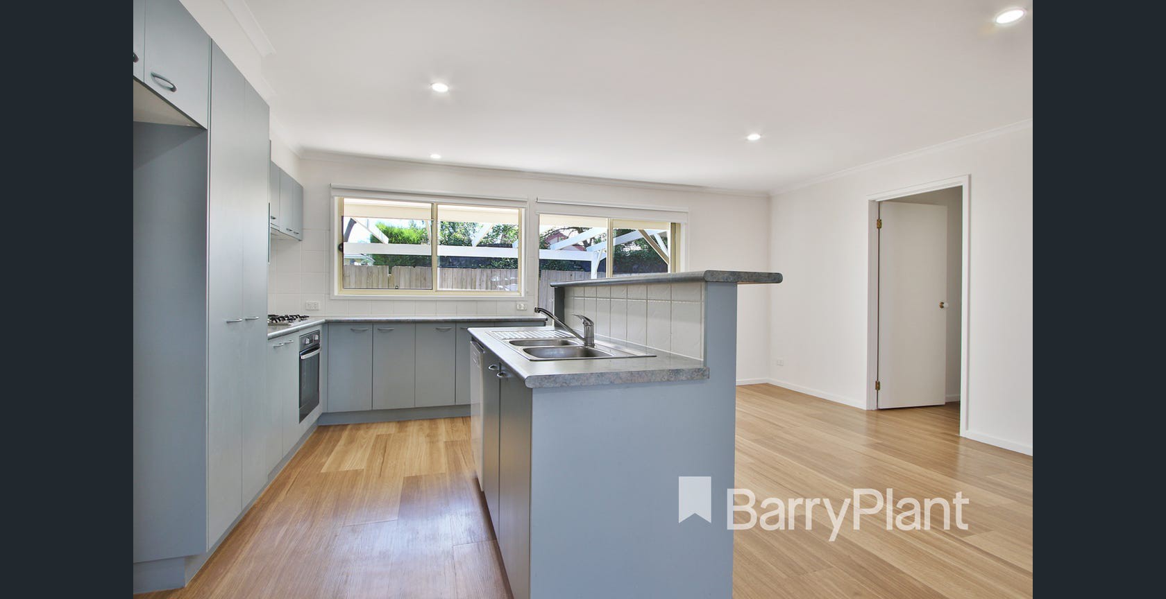 2/25 LUCKIE Street, Nunawading, VIC 3131, Nunawading - Thumbnail 2