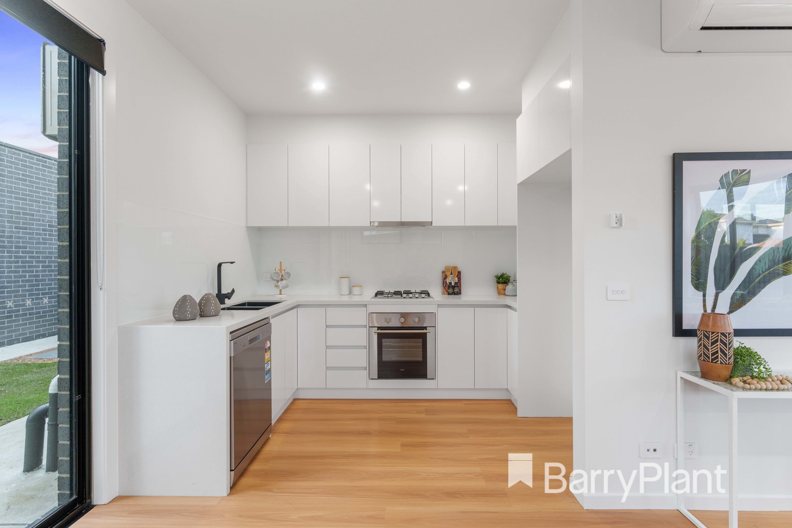 2/25 Manfred Avenue, St Albans, VIC 3021, St Albans - Thumbnail 4