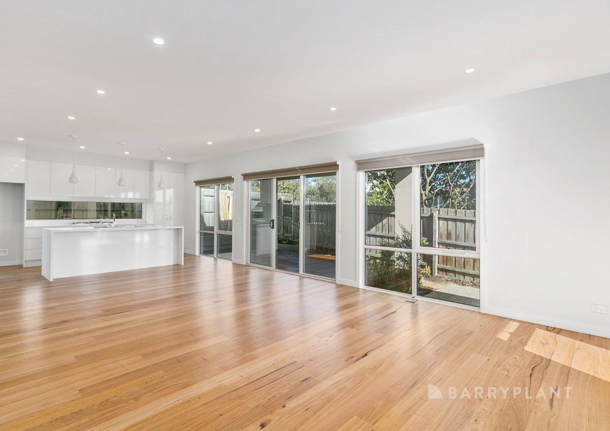 2/25 Mark Street, Rosebud, VIC 3939 - Thumbnail 2 - 24/01/2025