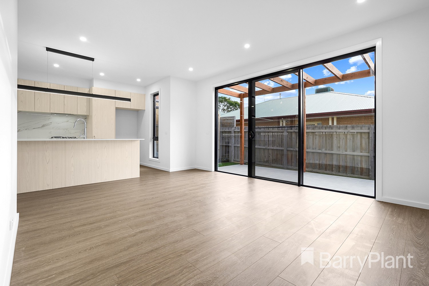 2/26  Cricklewood  Avenue, Frankston, VIC 3199, Frankston - Thumbnail 2