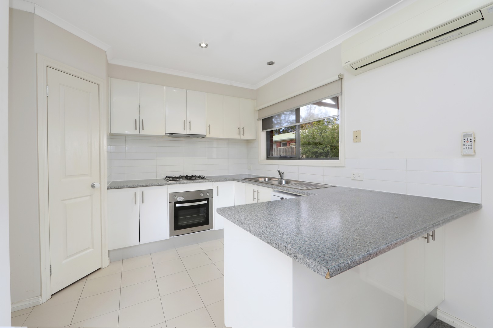 2/26 Flower Street, Ferntree Gully, VIC 3156, Ferntree Gully - Thumbnail 4