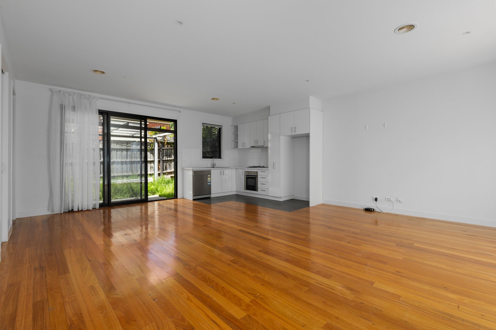 2/265 Canterbury Road, Heathmont, VIC 3135 - Thumbnail 2 - 21/10/2026