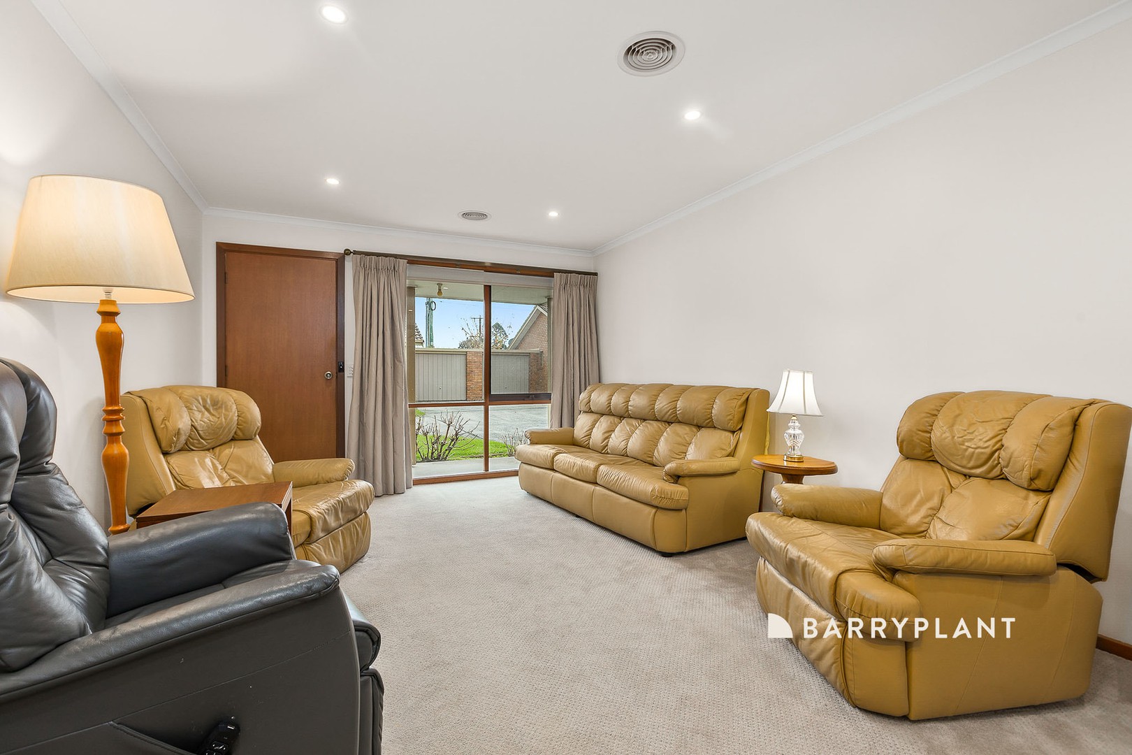 2/27-33 Beaconsfield Avenue, Beaconsfield, VIC 3807, Beaconsfield - Thumbnail 3