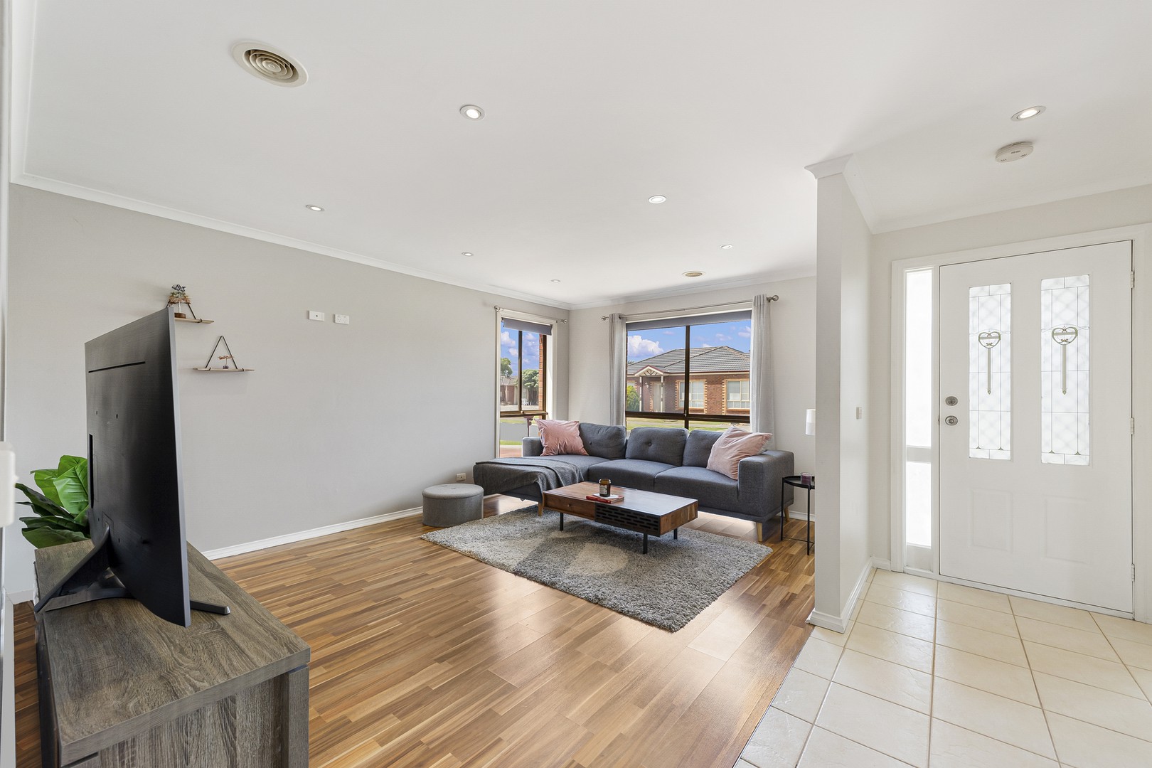 2/27 Brindalee Way, Hillside, VIC 3037, Hillside - Thumbnail 2