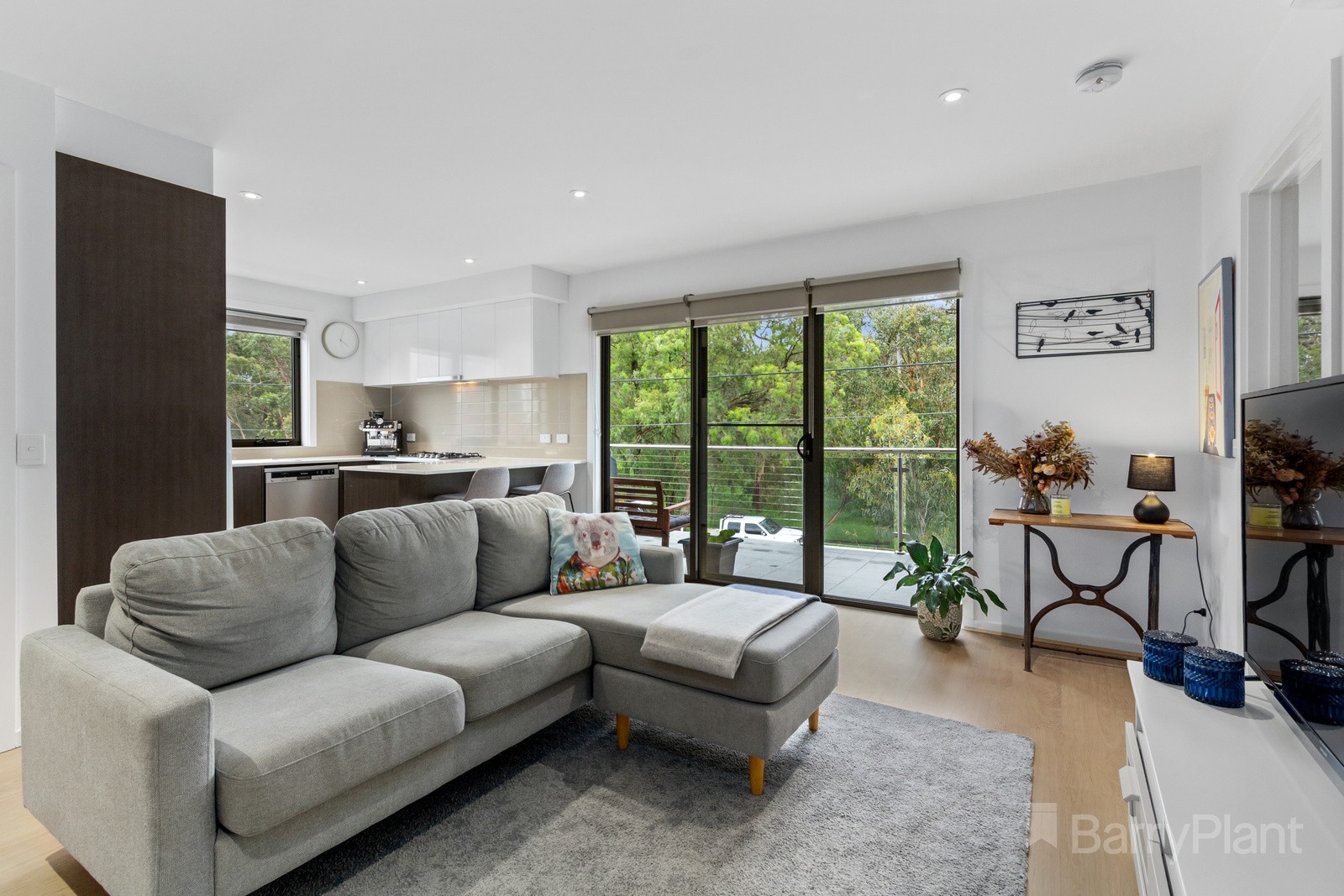 2/27 King Street, Bayswater, VIC 3153, Bayswater - Thumbnail 2