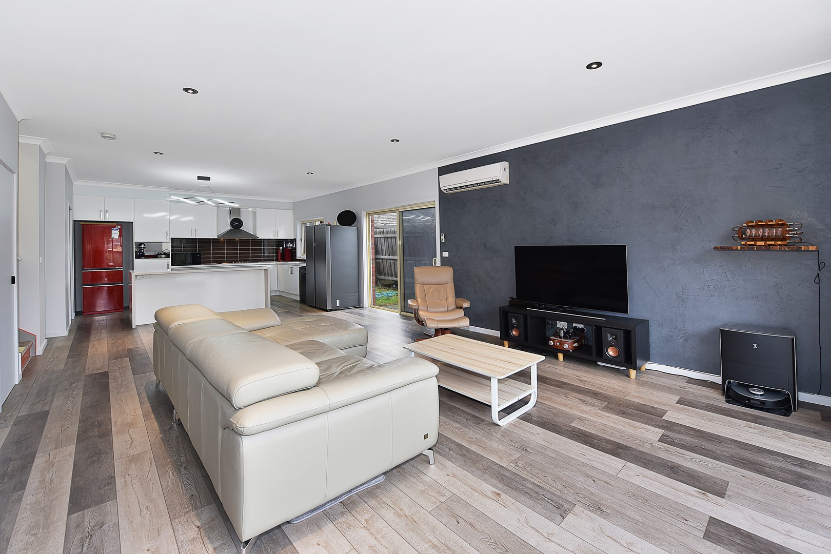 2/27 Marshall Drive, Reservoir, VIC 3073, Reservoir - Thumbnail 2