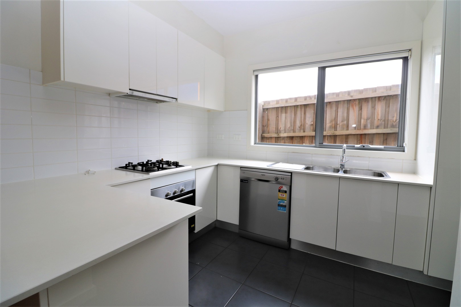2/27 Mt Pleasant Road, Belmont, VIC 3216 - Thumbnail 2 - 22/10/2021