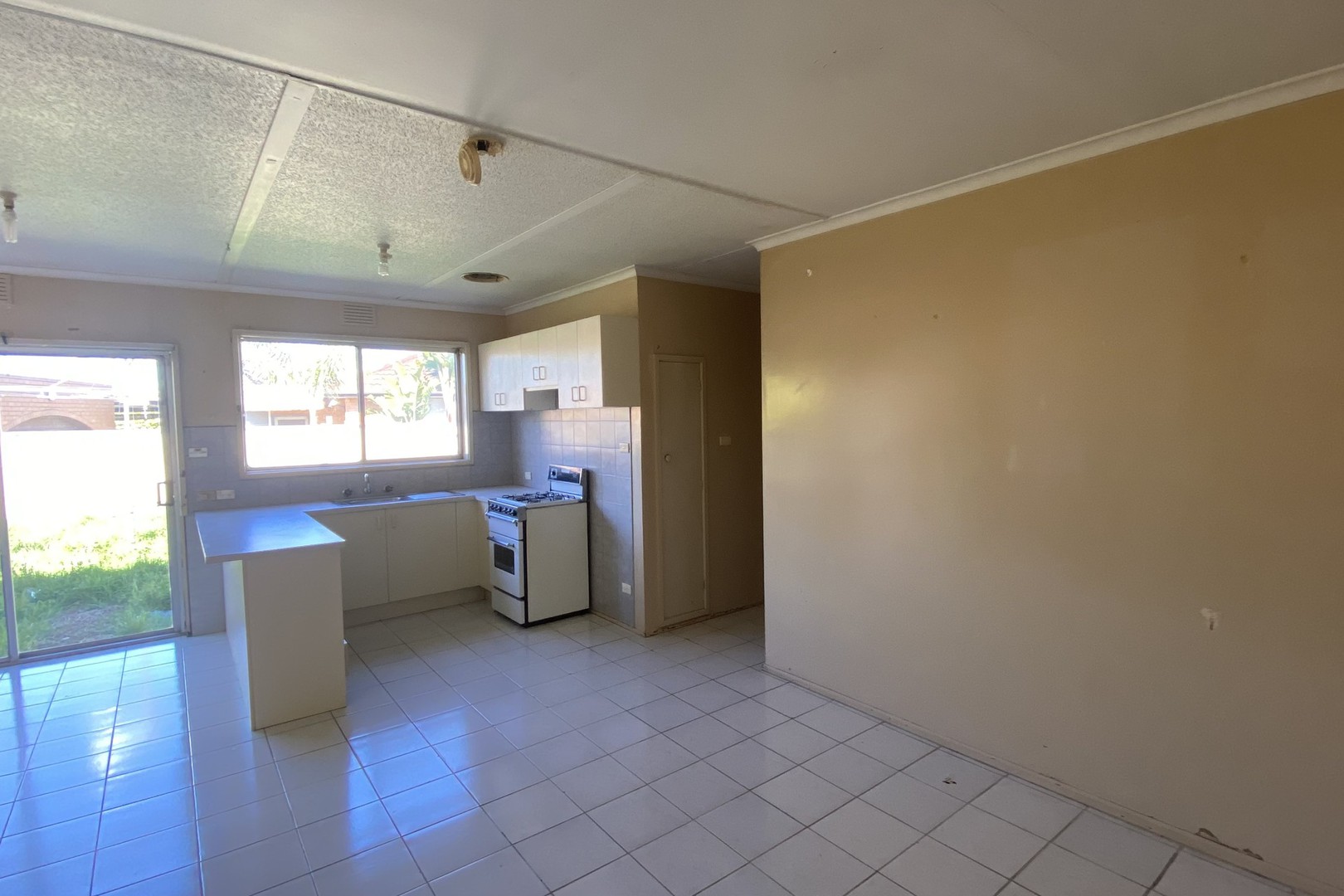 2/27 Rodman Street, Reservoir, VIC 3073 - Thumbnail 1 - 13/10/2021