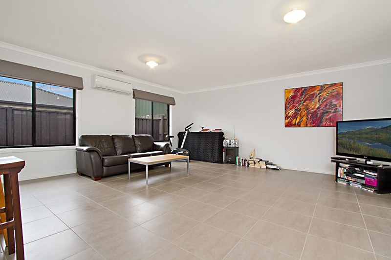 2/27 Stanley StreetWallan, vic 3756  - Leased, Wallan - Thumbnail 4