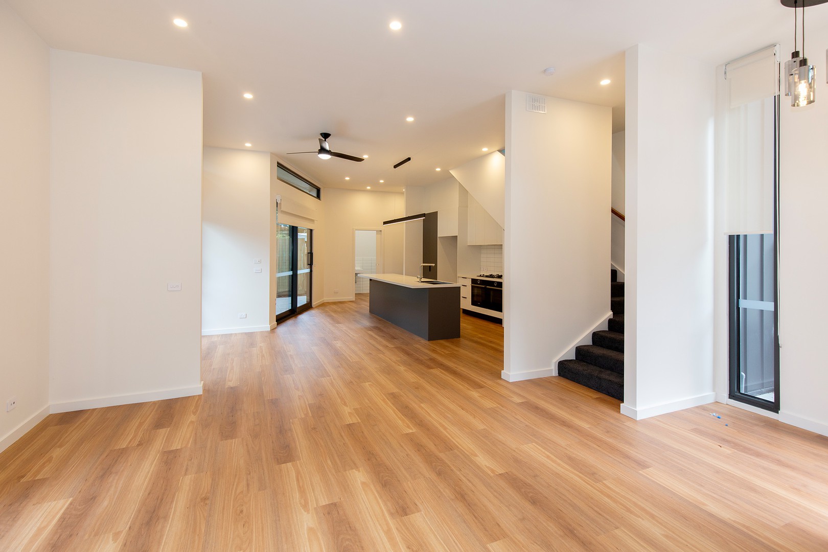 2/27 Wallace Avenue, Frankston, VIC 3199, Frankston - Thumbnail 3