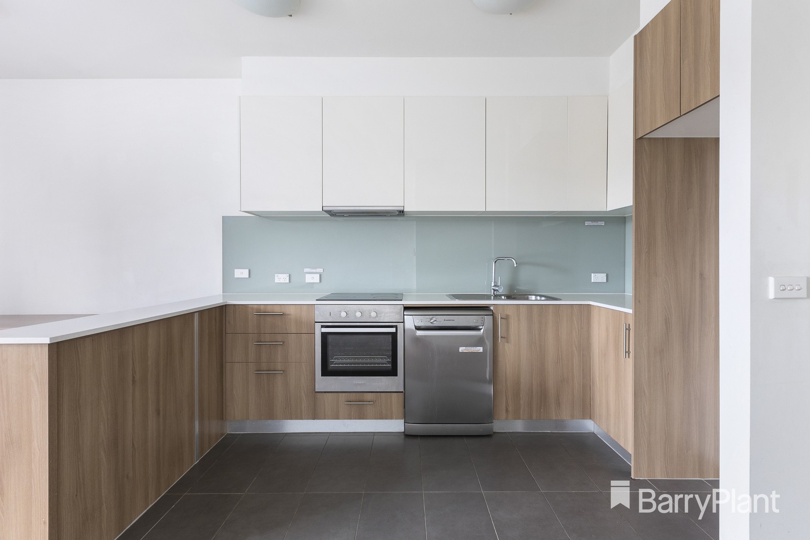 2/270 Blackburn Road, Glen Waverley, VIC 3150, Glen Waverley - Thumbnail 2
